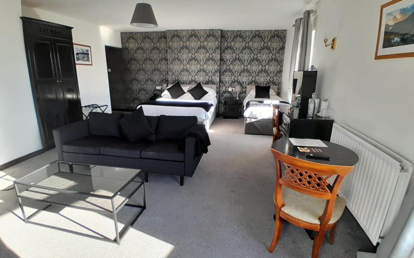 Bed and Breakfast The Donard à Newcastle  Extérieur photo